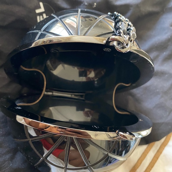 Chanel Globe Bag CHANEL Runway FALL 2013 - Picture 12 of 12